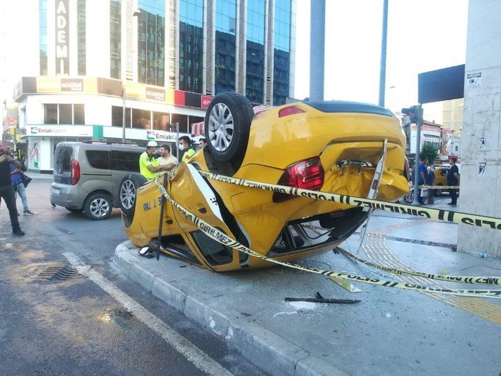 İzmir'de feci kaza! Cadde savaş alanına döndü G2
