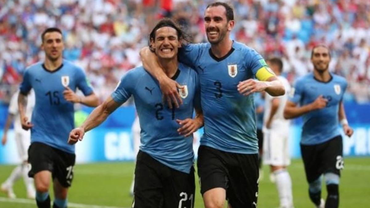 Galatasaray i&ccedil;in Diego Godin iddiası!
