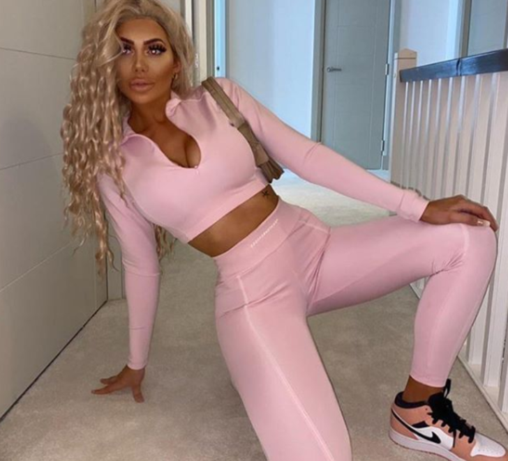 Chloe Ferry küvette verdiği pozla olay oldu! Köpükle kapadı G3