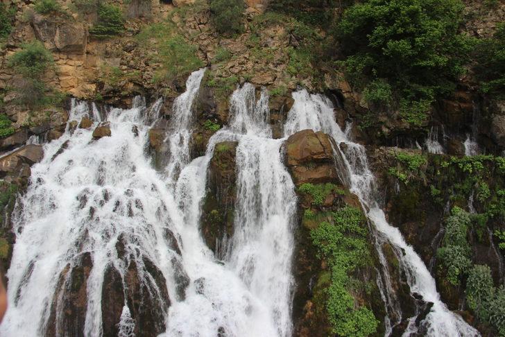 Gümüşhane'de Tomara Şelalesi, ziyarete açıldı G2