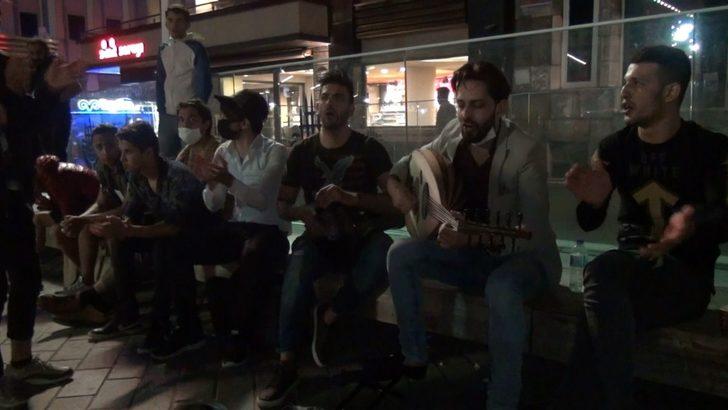 Uyarılara rağmen Taksim Meydanı’nda 'bu kadar da olmaz' dedirten görüntü! G4