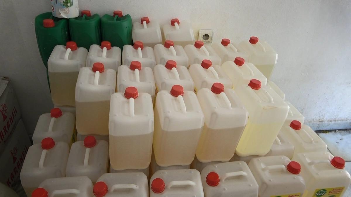 Esenyurt'ta hırsızlığı araştıran polis, sahte deterjan imalathanesini ortaya &ccedil;ıkardı