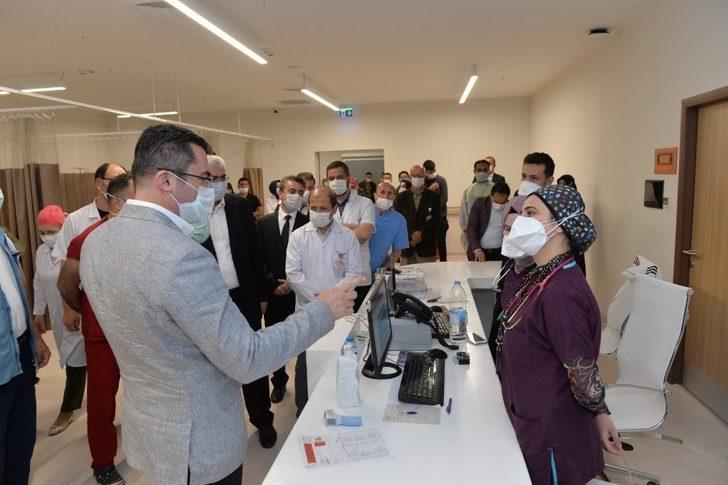 Memiş ve Akdağ Şehir Hastanesi’ni gezdi G3