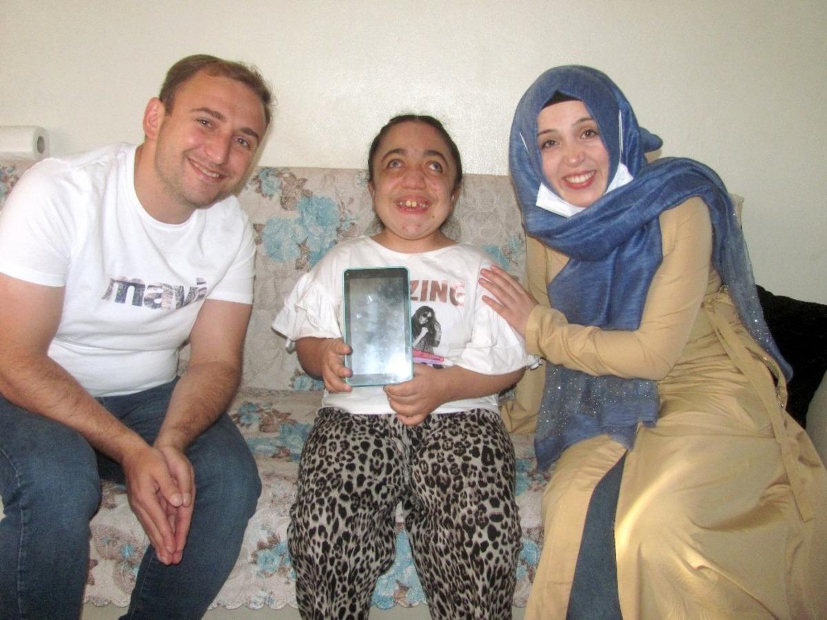 MPS Tip 6 Hastası Senanur&rsquo;u Kaymakam mutlu etti