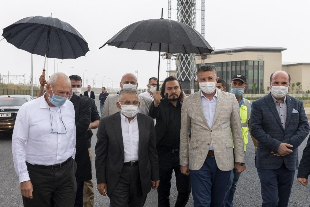 Başkan B&uuml;y&uuml;kkılı&ccedil; hafta sonu asfalt klasiğini s&uuml;rd&uuml;rd&uuml;