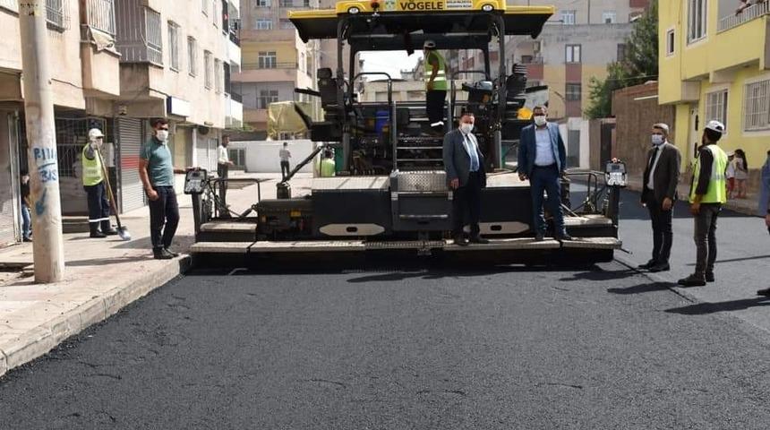 Bağlar&rsquo;da bir mahalle daha asfalt hizmetine kavuşuyor