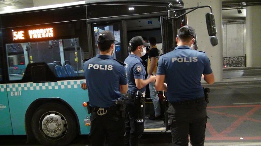 Taksim’de otobüs şoförü ile yolcu arasında kavga