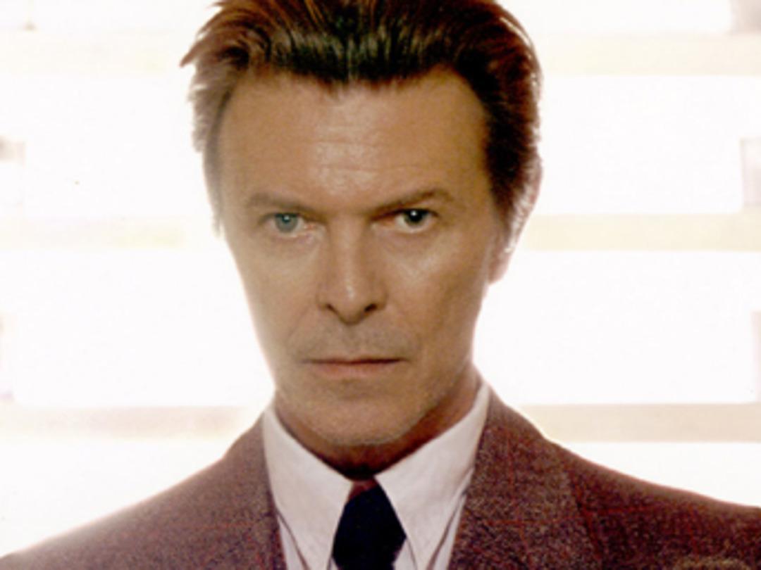 David Bowie hayatını kaybetti
