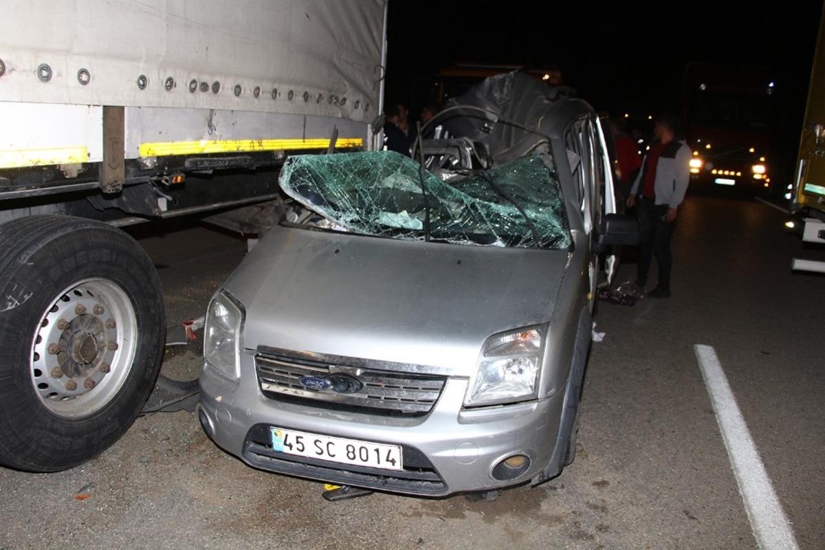 Kazada ağır yaralanan gen&ccedil; kadın, 17 g&uuml;nl&uuml;k yaşam m&uuml;cadelesini kaybetti