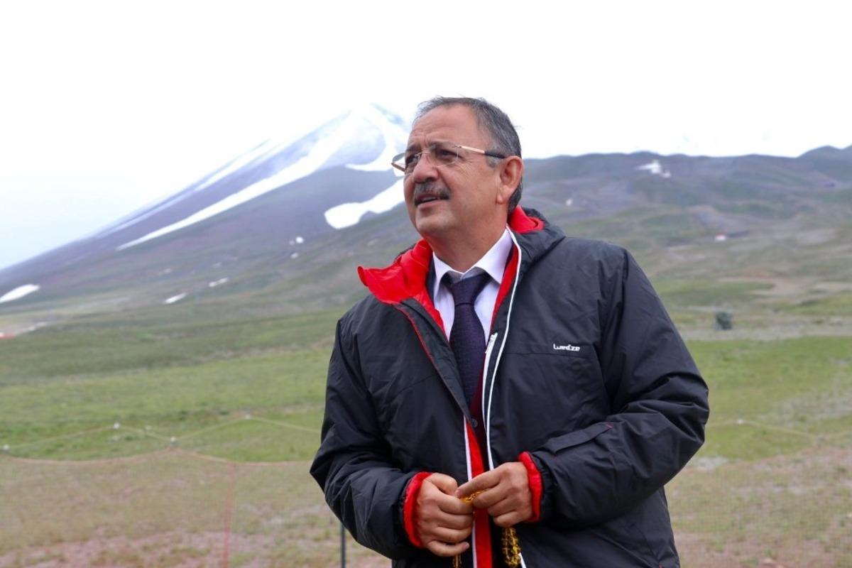 &Ouml;zhaseki: "Kayseri&rsquo;de yıllardır s&uuml;ren bir belediyecilik &ouml;rneği var"