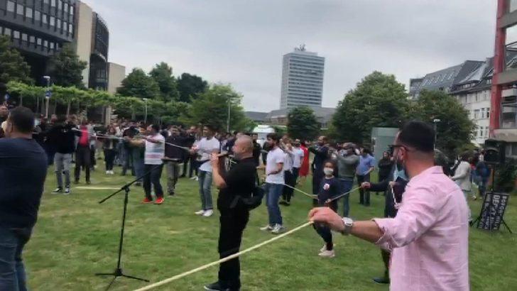 Almanya’da düğün salonu sahiplerinden davullu zurnalı protesto G3