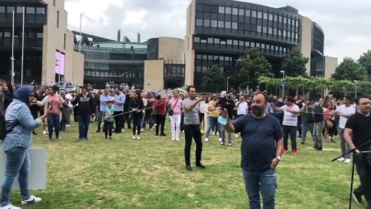 Almanya’da düğün salonu sahiplerinden davullu zurnalı protesto G4