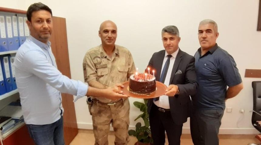 Sason&rsquo;da iş adamları ve esnaftan karakol komutanına ziyaret