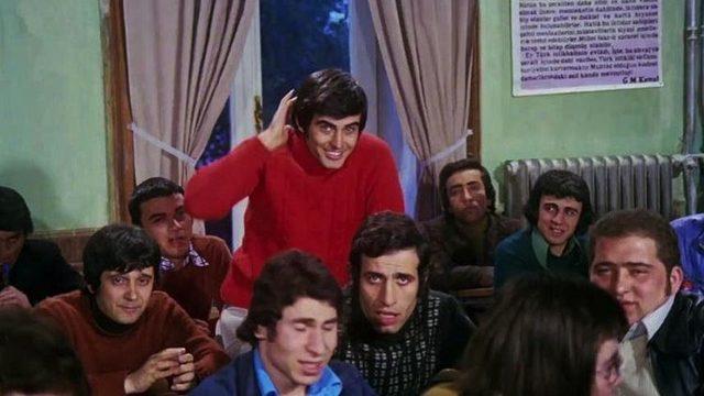 Hababam Sınıfı Uyanıyor filmi nerede ve ne zaman çekildi? İşte Hababam Sınıfı Uyanıyor konusu ve oyuncuları!