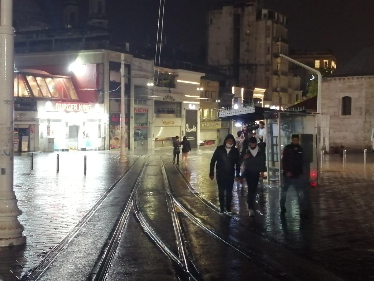 İstanbul'da yağmur etkili oluyor