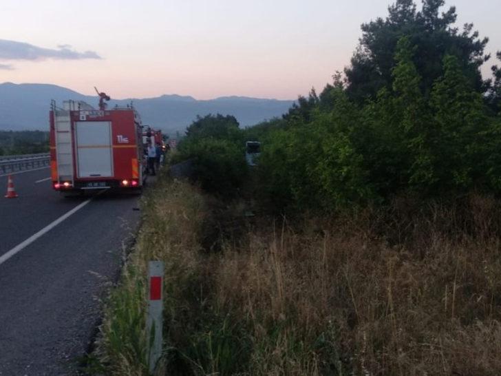 Son dakika! Akhisar’da yolcu otobüsü yoldan çıktı G1