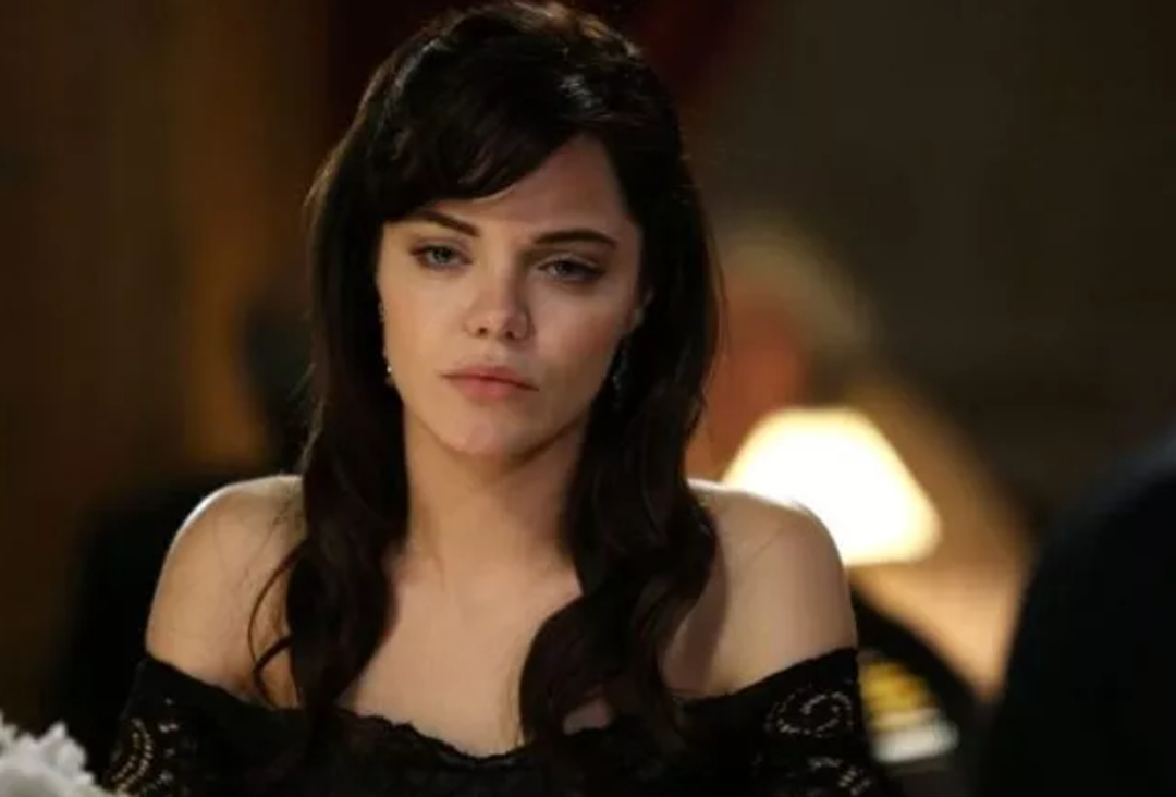 Hilal Altınbilek soluğu Bodrum'da aldı! Şezlongta sere serpe...