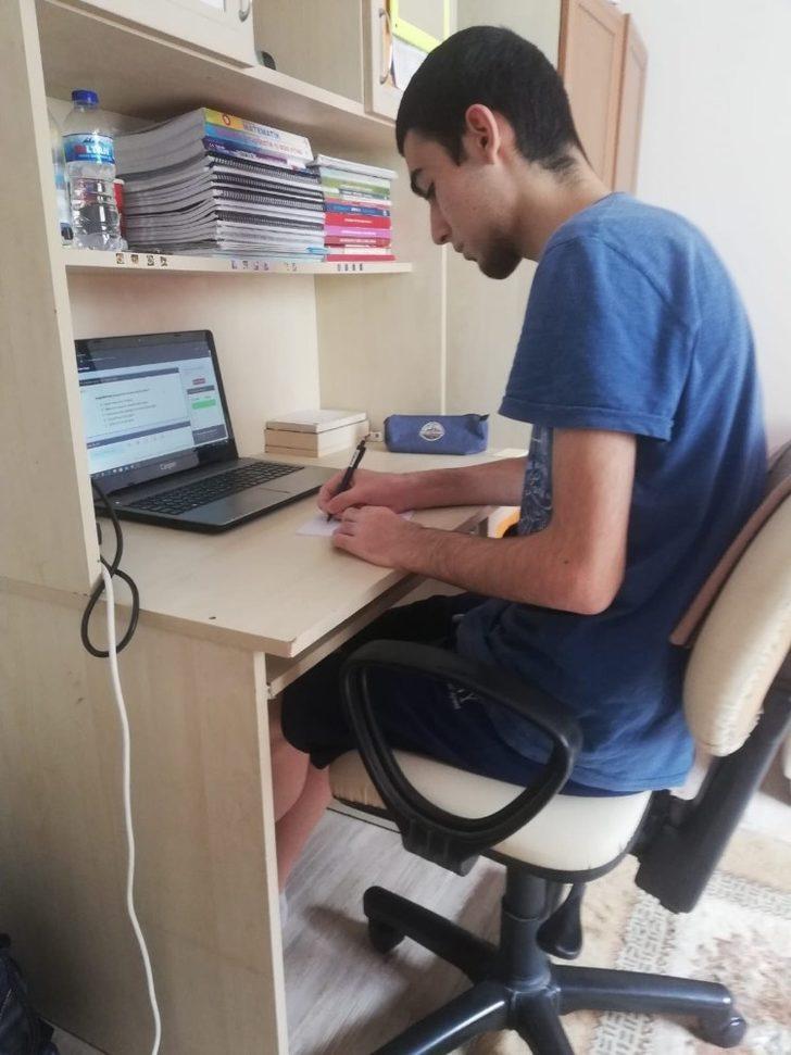 Eyüpsultanlı Öğrenciler AYT ve TYT ile kendilerini test ettiler G2