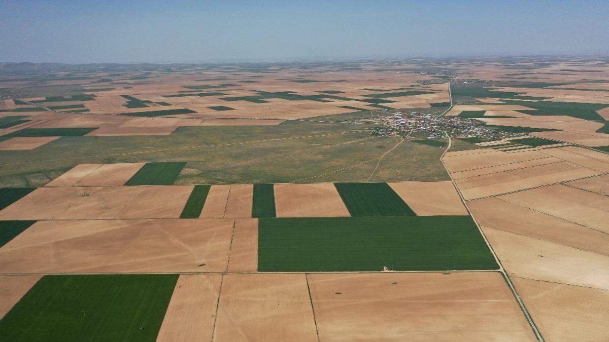 DSİ, toplulaştırma &ccedil;alışmalarıyla &ccedil;ift&ccedil;iye g&uuml;&ccedil; katıyor