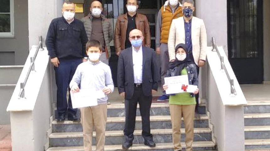 Hisarcık’ta başarılı öğrenciler ödüllendirildi