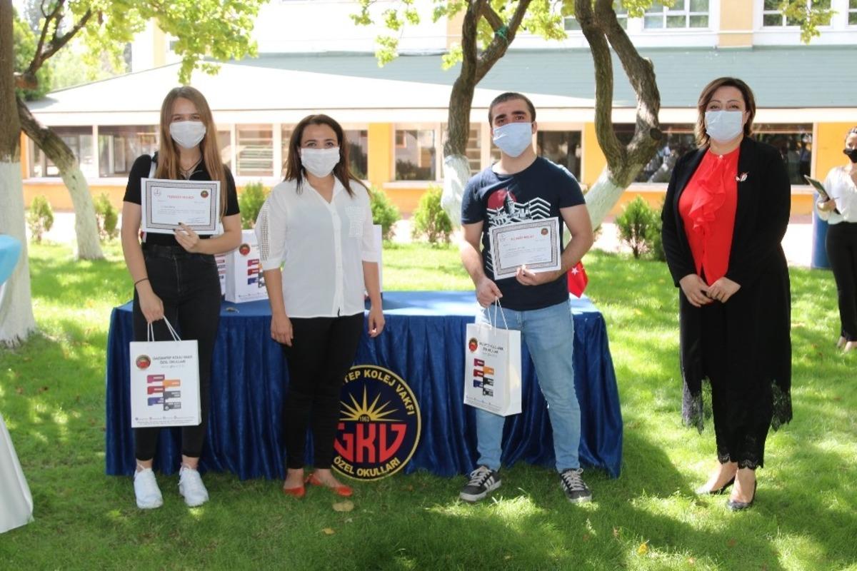 Gaziantep Kolej Vakfı&rsquo;nda &ouml;d&uuml;l yağmuru