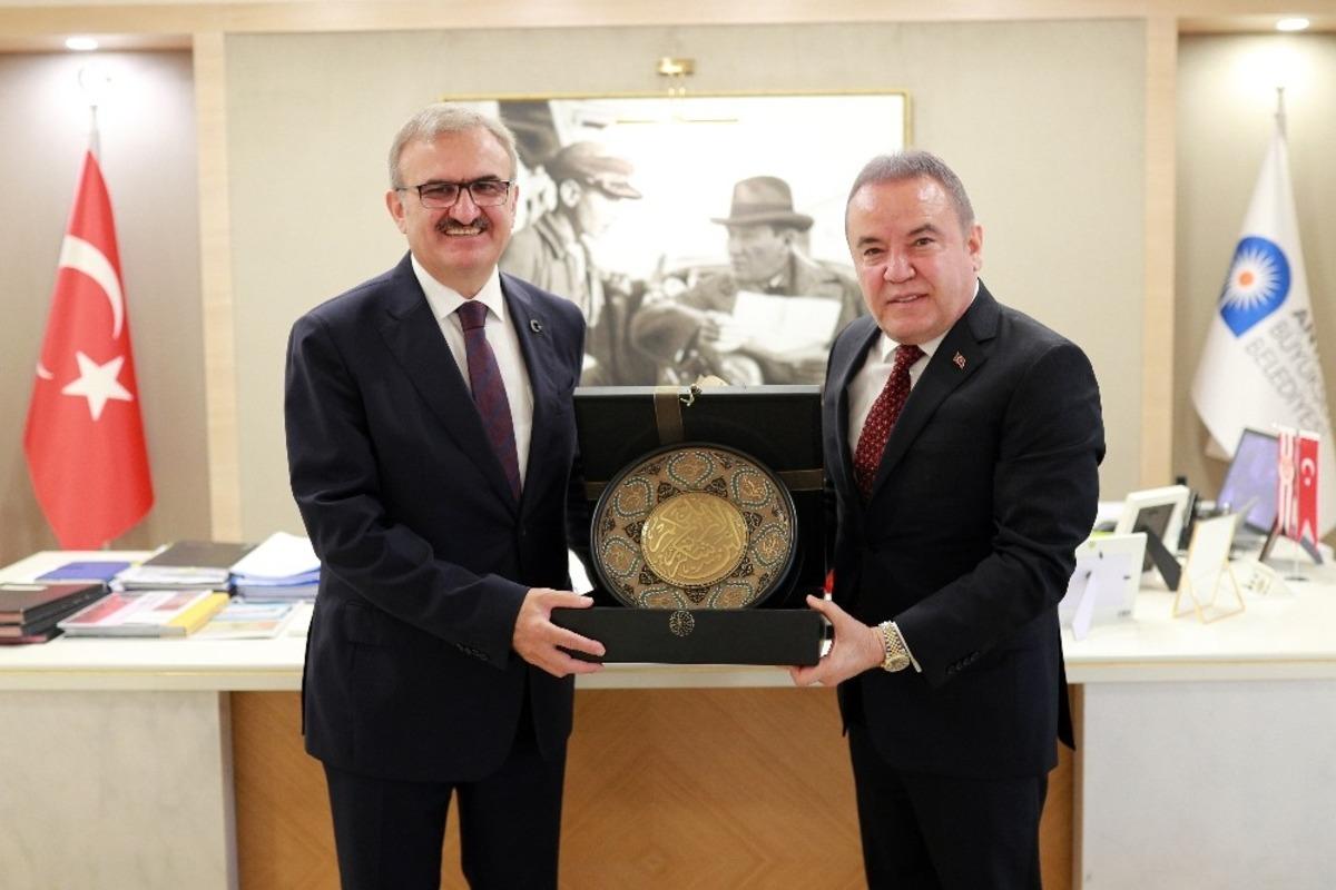 Vali Karaloğlu&rsquo;ndan Başkan B&ouml;cek&rsquo;e veda ziyareti