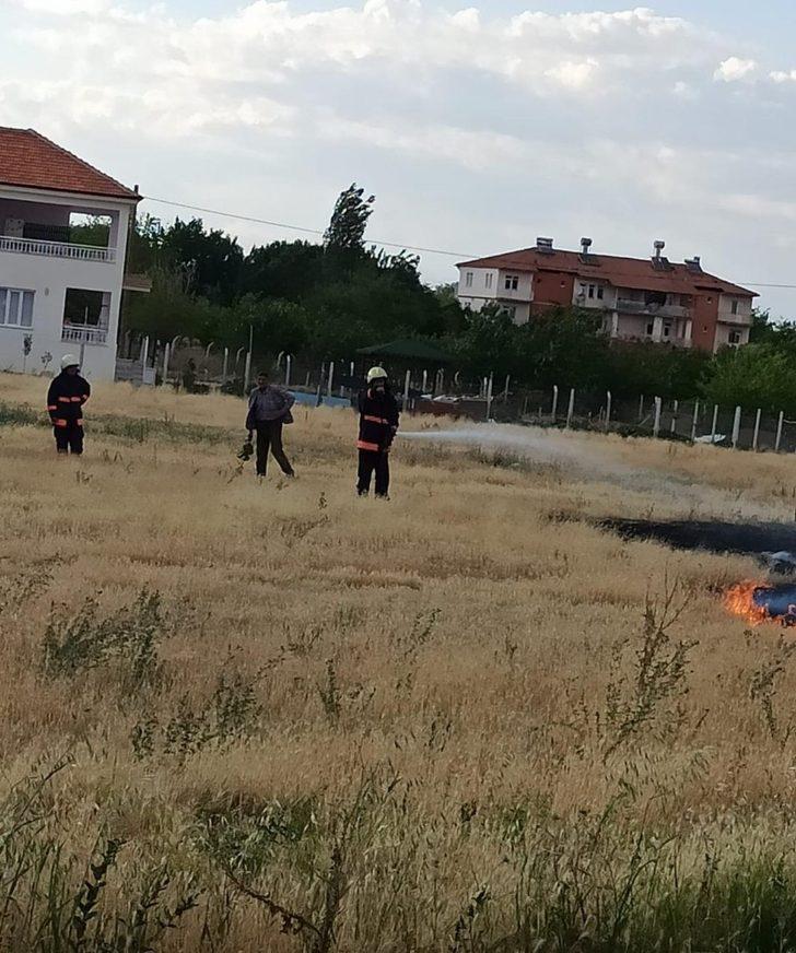 Anız yangını büyümeden kontrol altına alındı G2