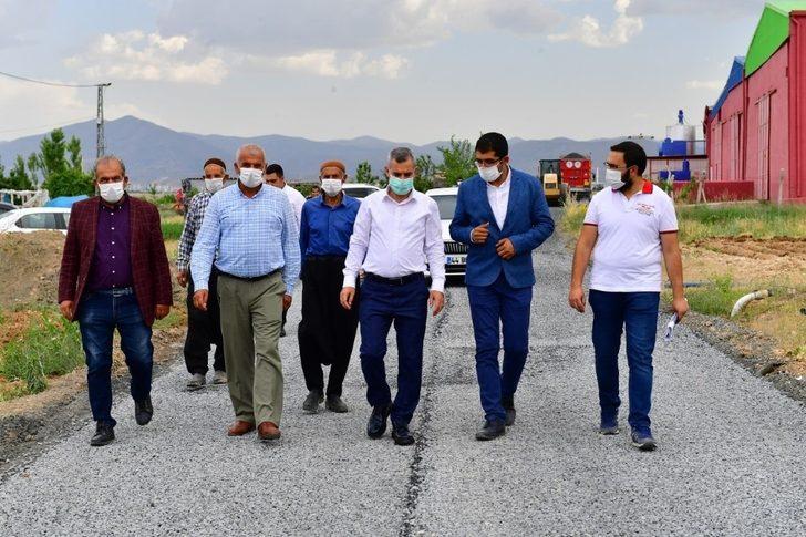 Başkan Çınar, yol çalışmalarını inceledi G3