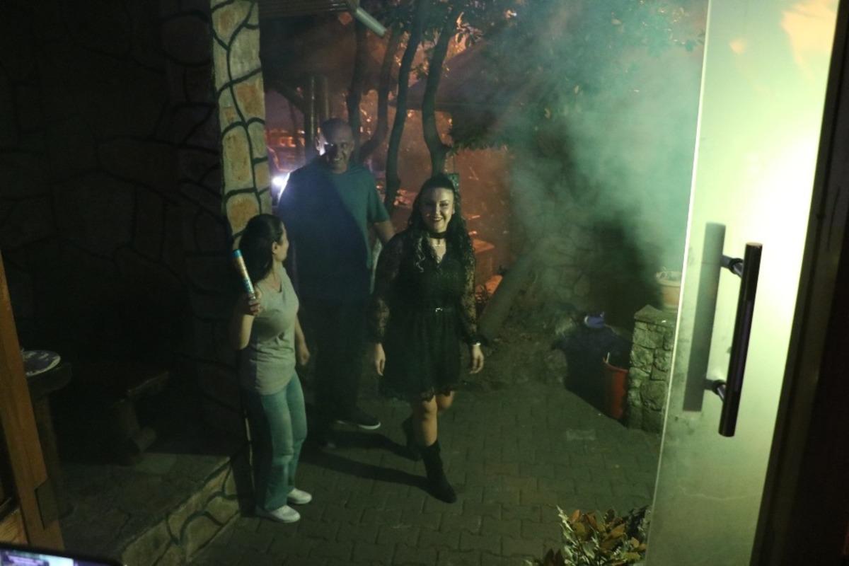 İlgin&ccedil; pankartla evlenme teklifinde bulundu