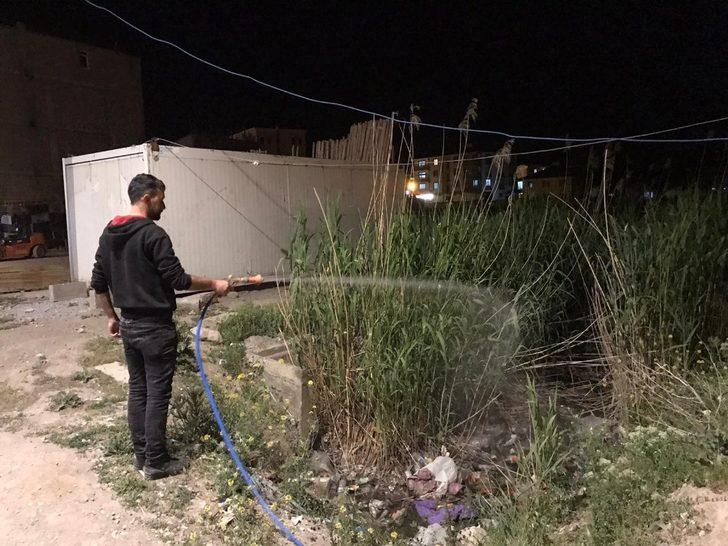 Çaldıran Belediyesinden haşereyle mücadele çalışması G4