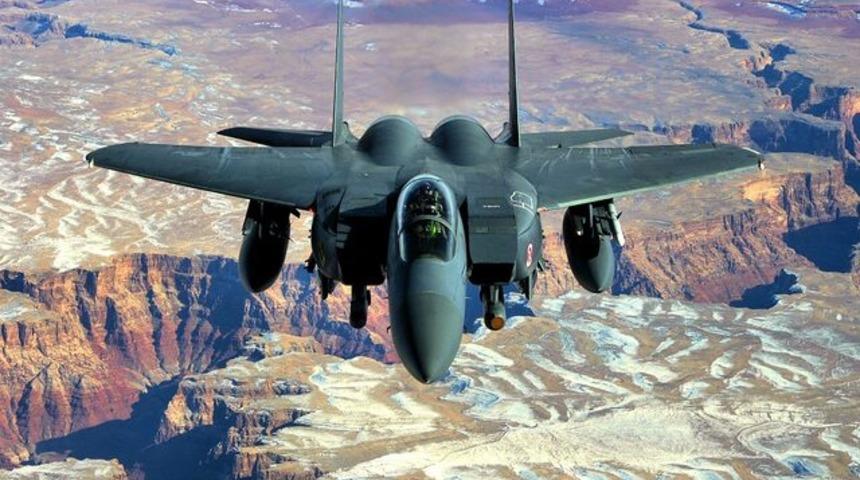 İngiltere'de ABD savaş u&ccedil;ağı d&uuml;şt&uuml;