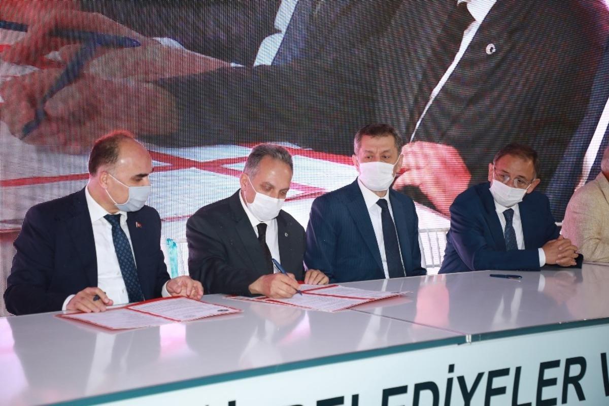 Talas&rsquo;a 3 yeni okul daha
