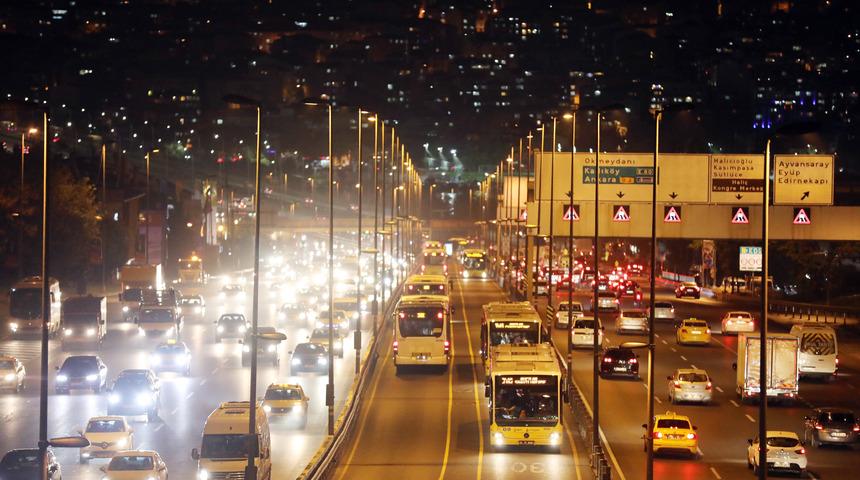 İETT gece seferlerini yeniden başlatıyor