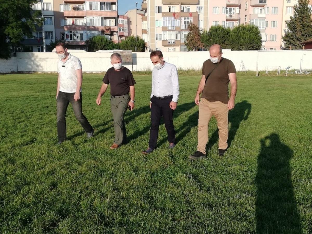 Susurluk Şehir Stadı ve Gen&ccedil;lik Merkezi yerinde denetlendi