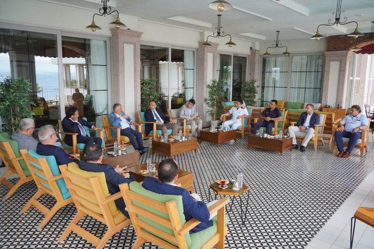 Vali Yazıcı Ayvalık’tan helallik aldı G4