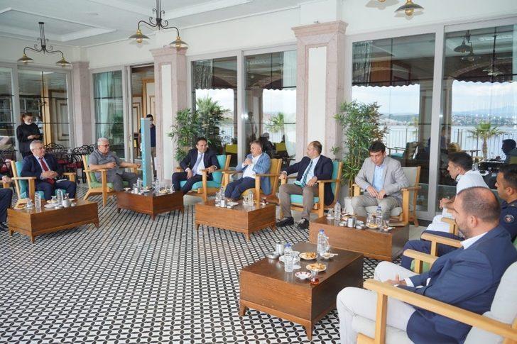 Vali Yazıcı Ayvalık’tan helallik aldı G5