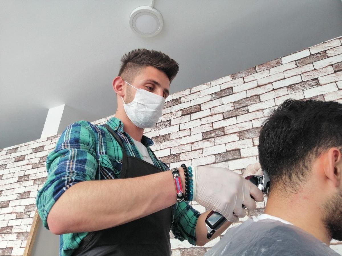 Bu berberde her salı tıraş &uuml;cretsiz