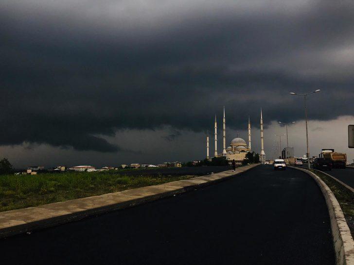 Arnavutköy saran kara bulutlar böyle görüntülendi G3