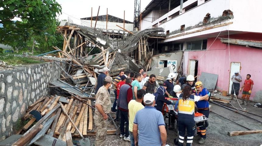 Amasya'da fabrika inşaatında göçük: Yaralı işçiler var