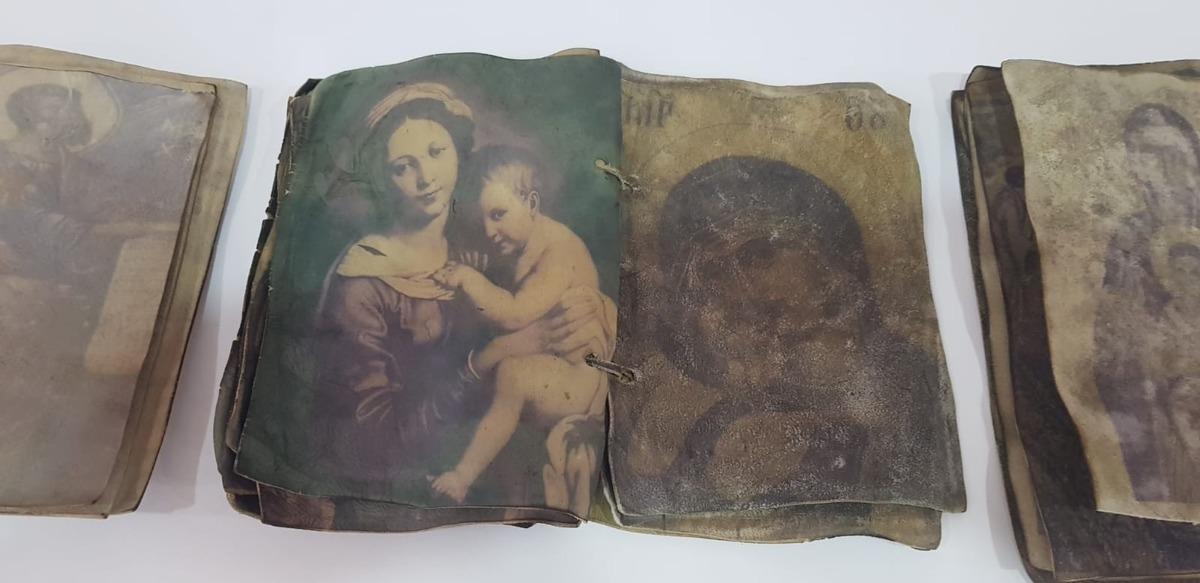 Kırıkkale'de ceylan derisi &uuml;zerine yazılmış tarihi dua kitapları ele ge&ccedil;irildi