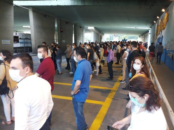 Görüntüler İstanbul'dan! Sosyal mesafe unutuldu G2