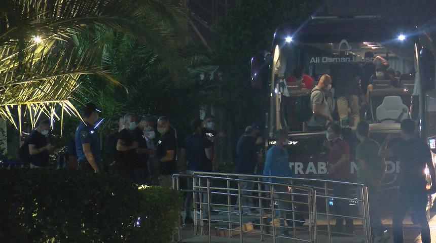 Trabzonspor, Fenerbahçe maçı için İstanbul'a geldi