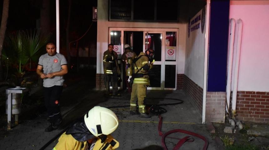 Ege &Uuml;niversitesi&rsquo;nde yangın paniği