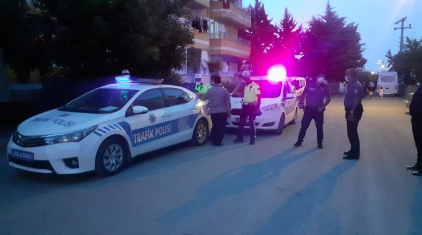 Bisiklet s&uuml;ren &ccedil;ocuğa otomobil &ccedil;arptı: 1 yaralı