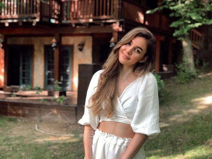 Eser Yenenler ve Berfu Yenenler İstanbul'u terk etti! İşte orman içindeki evleri G1