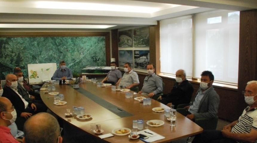 Başkan Ak&ccedil;adurak mahalle muhtarları ile buluştu