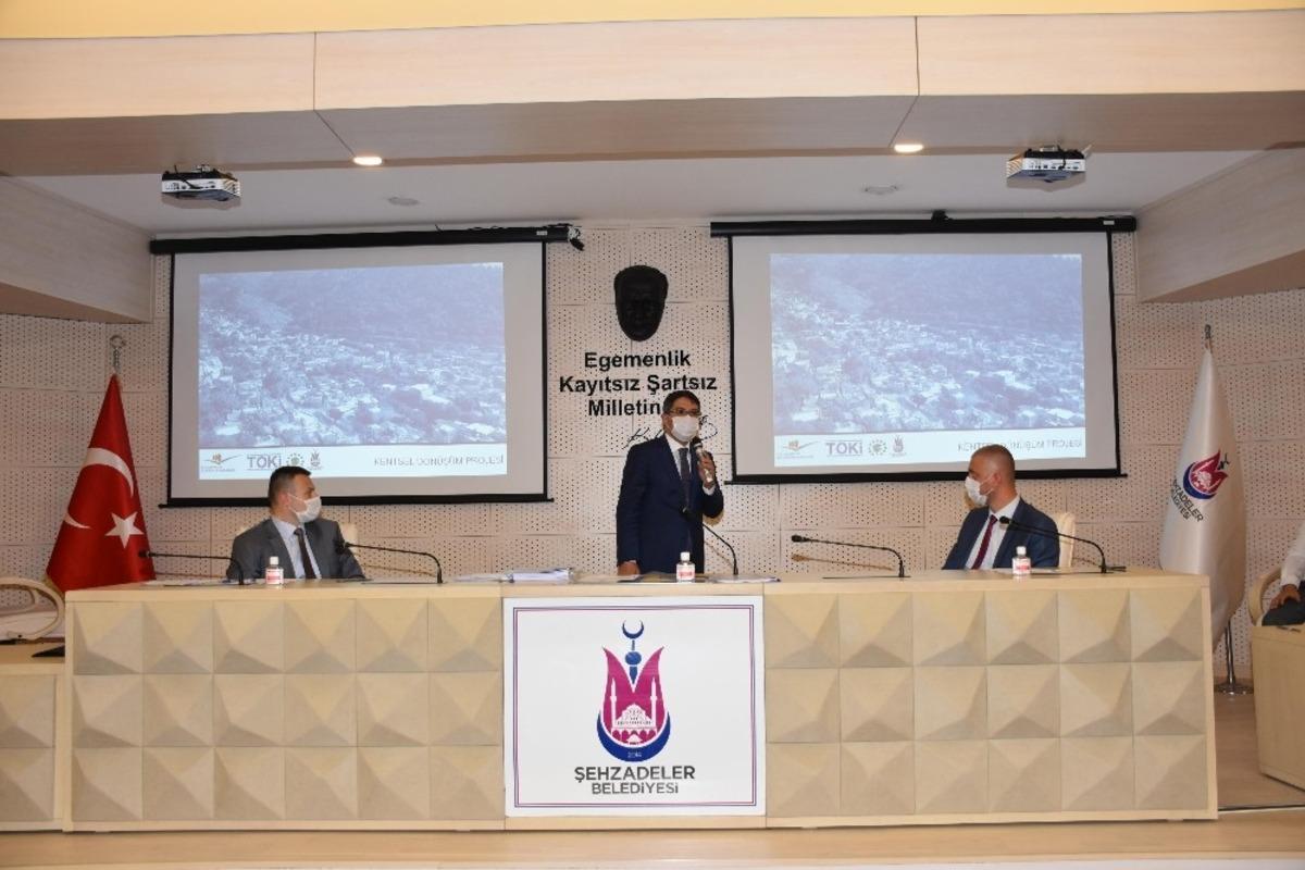 Başkan &Ccedil;elik yatırım m&uuml;jdelerini meclis &uuml;yeleriyle paylaştı