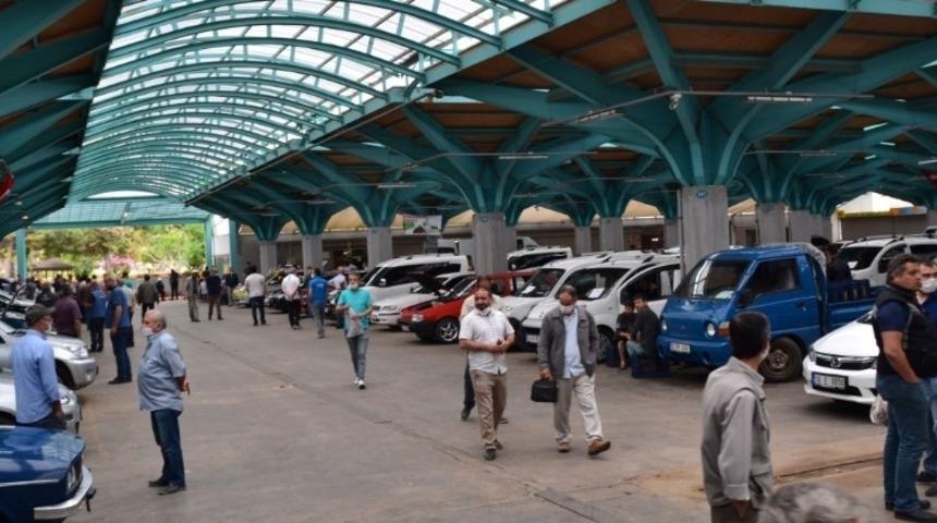 2. El Oto Pazarı hareketli başladı