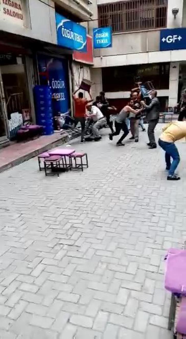 Van'da sopalı ve tabureli kavga! Ortalık savaş alanına döndü G1