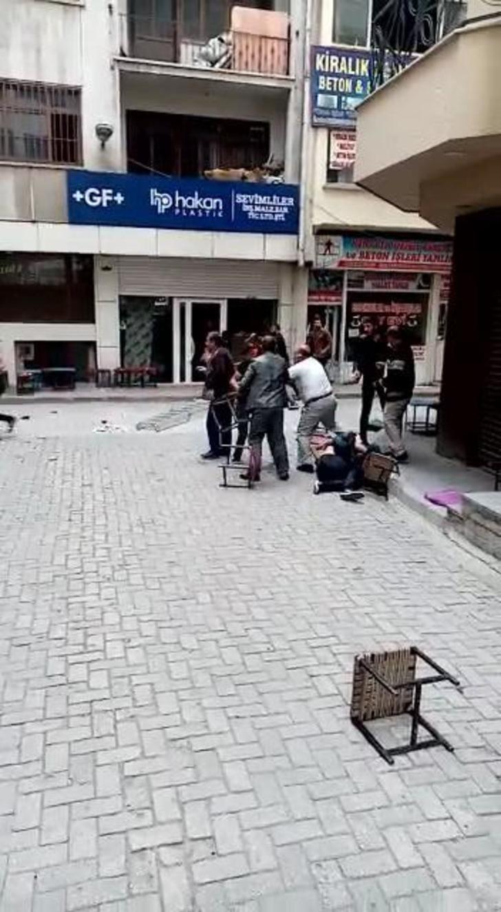 Van'da sopalı ve tabureli kavga! Ortalık savaş alanına döndü G3